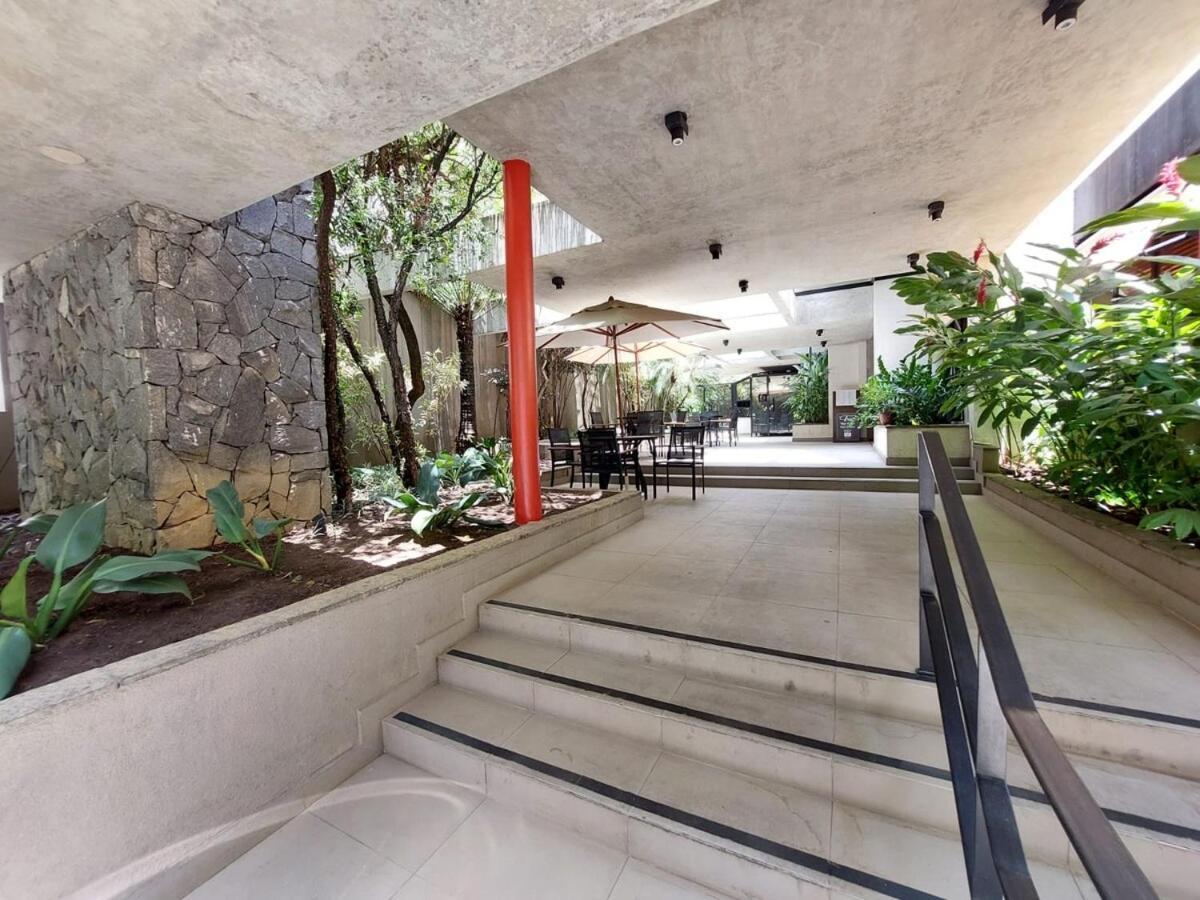 Poeta Drummond, Jardins! Apartamento